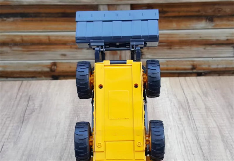 LIUGONG 385C Slip loader 1:18 Truck Pre-built Model