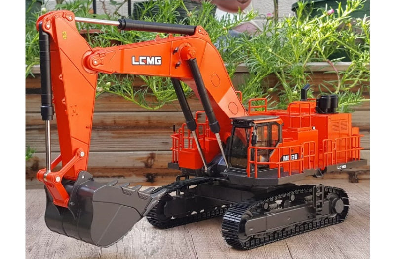LGMG ME136 Large mining excavator Orange Red 1:35 Truck Pre-built Airliner Model Display view1