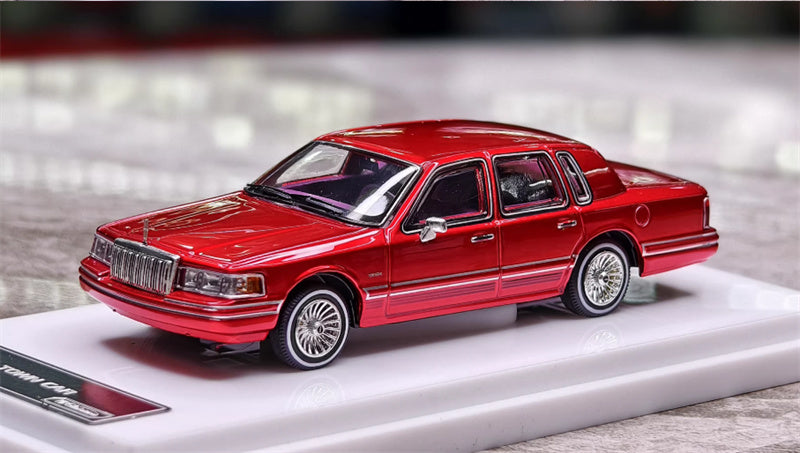 MK Miniatures Lincoln Town Car 1992 Red 1:64 Car Pre-built Model view1