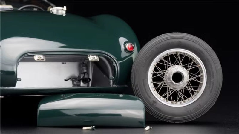 CMC Jaguar C-Type 1952 Classic Car UK Green 1:18 DIECAST Car