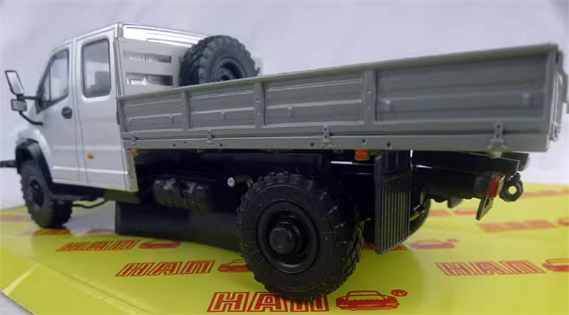 HAW RA3 C42 A33 Soviet Union Russian civilian pickup truck silver 1:43 Truck Pre-built Model