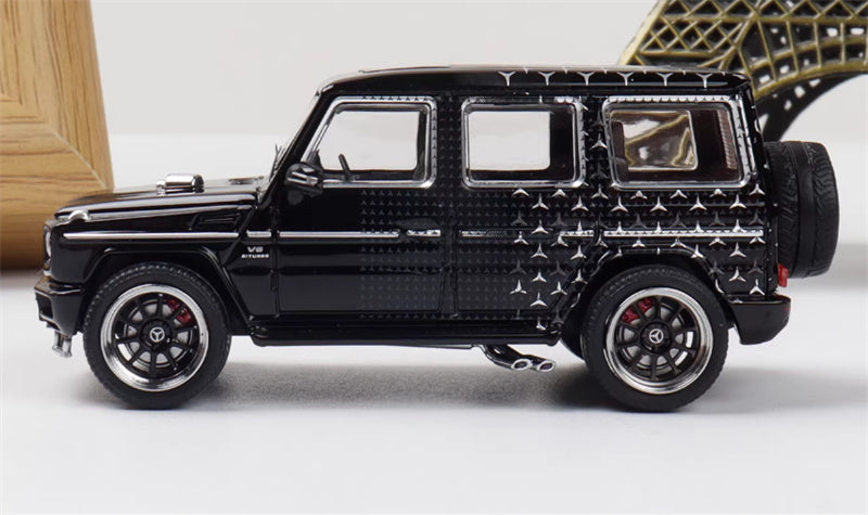 LeManFang Mercedes Benz G63 spare tire modification Starry Black 1:64 Truck Pre-built Model view3