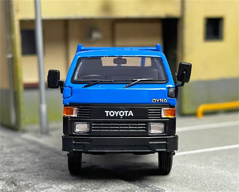 Master Toyota DYNA light truck Blue right hand drive 1:64 Truck Pre-built Airliner Model Display view7