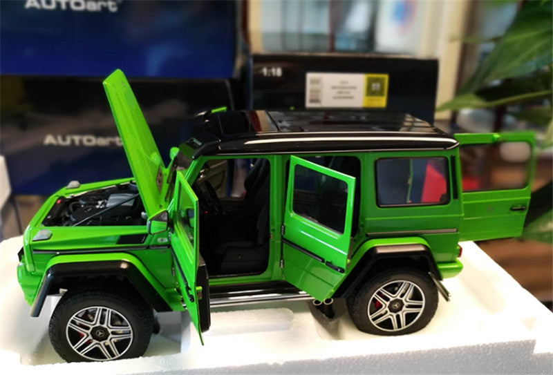 Autoart Mercedes Benz G500 4×4² Green 1/18 DIECAST CAR