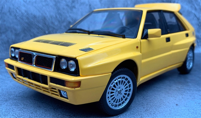 Kyosho LANCIA Delta HF Integrale 1992 Yellow 1:18 Car Pre-built Model view1