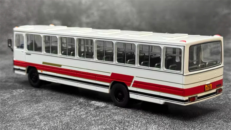 AUTO-GLIMPSE Huanghai DD6111CS Bus red white 1:64 Bus Pre-built Model view3