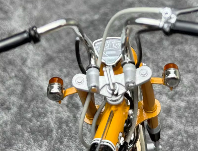 EBBRO HONDA DAX ST50 1969 orange 1:10 motorcycle Pre-built Model view7