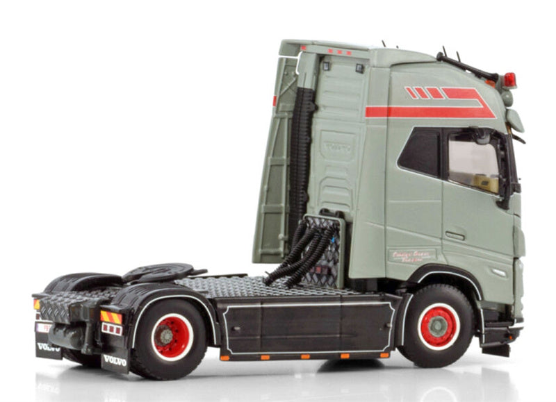 WSI VOLVO FH5 GLOBETROTTER XL 4X2 PBT Belgium Titan 1:50 Truck Pre-built Model
