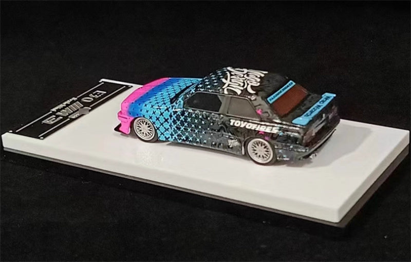 ScaleMini BMW M3 first generation E30 low slung sports car Electric pink black coating Limited Edition 499PCS ONLY 1:64 Car Pre-built Model view7