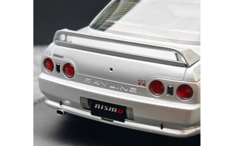 1:18 Nissan GT-R (R32) Silver MOTORHELIX Limited 99 pcs Resin Car Model