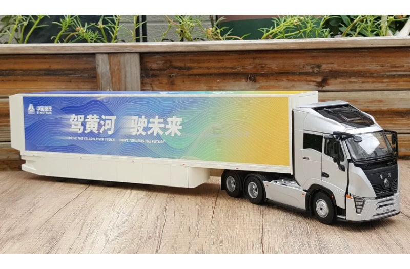 Sinotruk New Yellow River Container Truck silver 1:36 Truck Pre-built Airliner Model Display view5