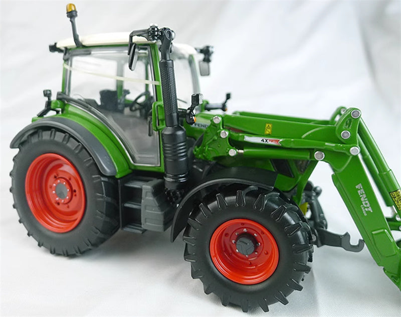 USK Fendt 313 Vario Bale Grapple Green 1:32 Truck Pre-built Model