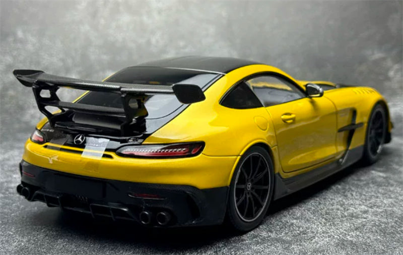 1:18 Mercedes-Benz AMG GT BLACK SERIES  yellow MINICHAMPS  DIECAST Model