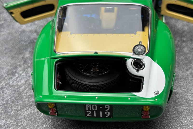 CMC Ferrari 250 GTO Silverstone 1963 #4491 (RHD) Piper #44 green Limited Edition 1:18 Car Pre-a Model