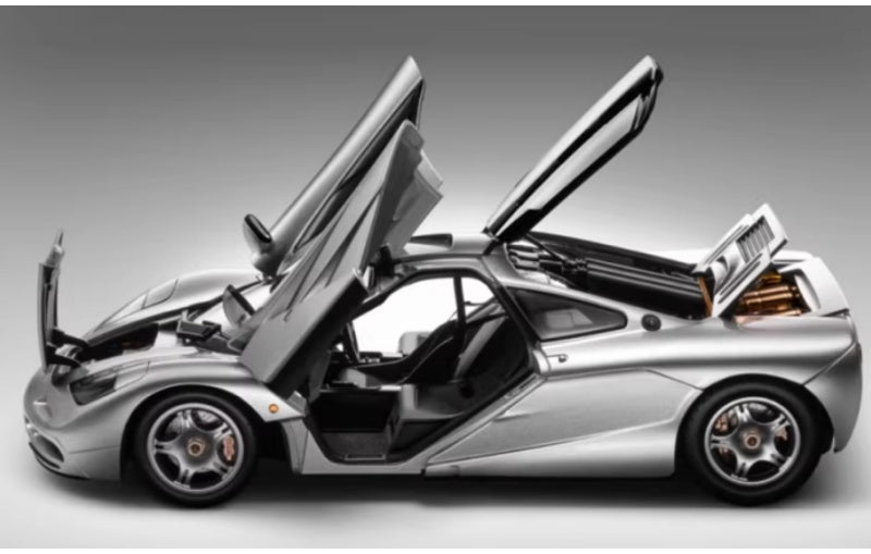 1:18 McLaren F1 XP5 LCD Silver Diecast Model view3