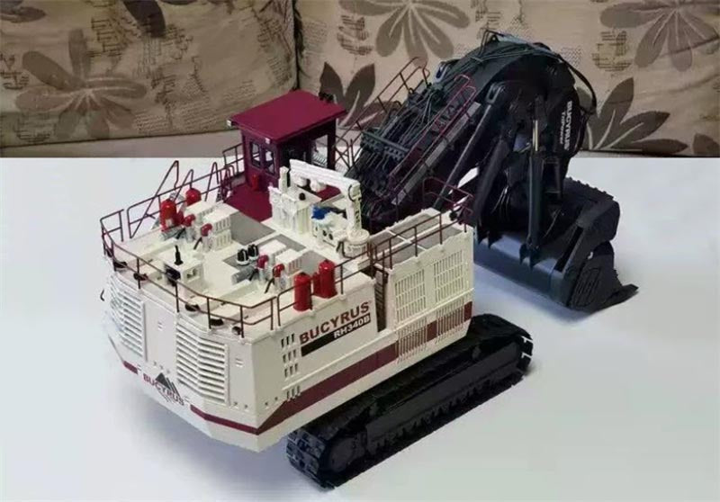 1:50  BUCYRUS RH340B Bymo Limited Collectors Edition Front shovel Black Red White Diecast Model