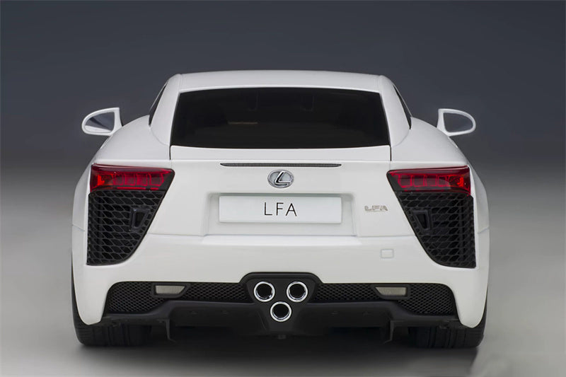 AUTOART LEXUS LFA Car white 1:18 DIECAST car