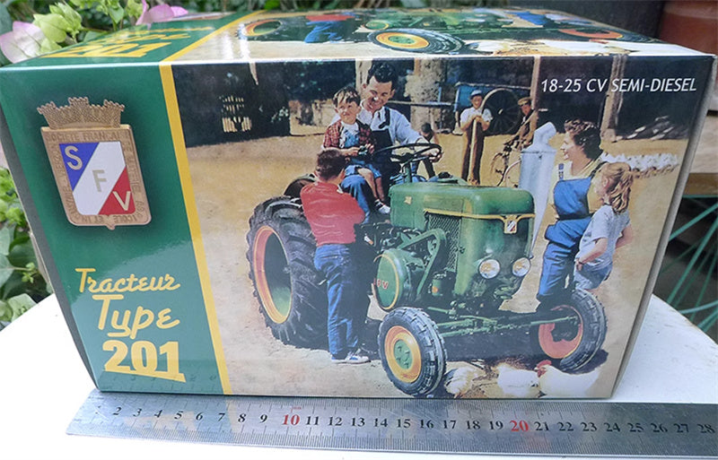 REPLICAGRI SFV 201 European classical tractor green 1:16 Truck Pre-built Model