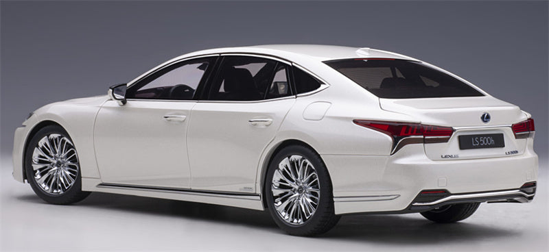 AUTOART LEXUS LS500H Fully open milky white 1:18 Car Pre-built Model view7