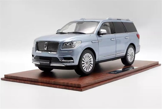 NAVIGATOR LINCOLN NAVIGATOR light blue SUV 1:18 Car Pre-built Model view1