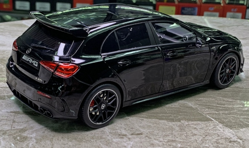 1:18 Mercedes-Benz AMG A45 S  black NZG  DIECAST Model