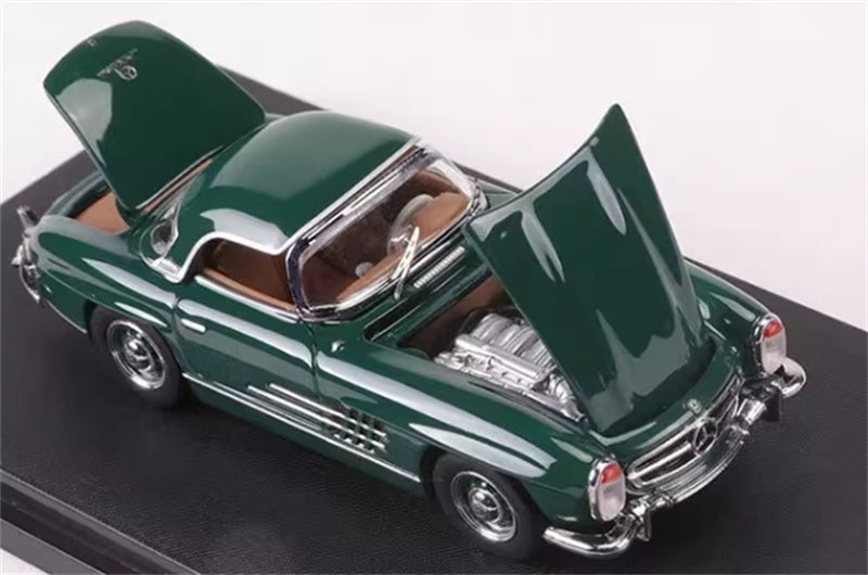 1:64 Mercedes Benz 300SL British Green GFCC DIECAST Limited Edition 499pcs ONLY Model