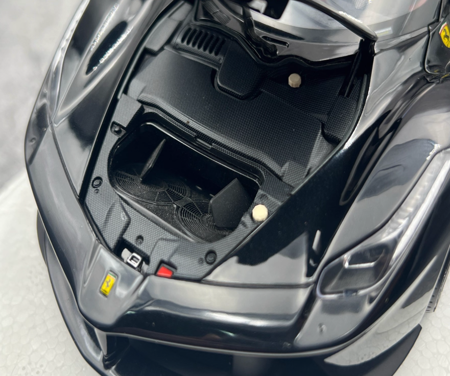 BBR MODELS Ferrari LaFerrari black hardtop 1:18 Car Pre-built Model view9