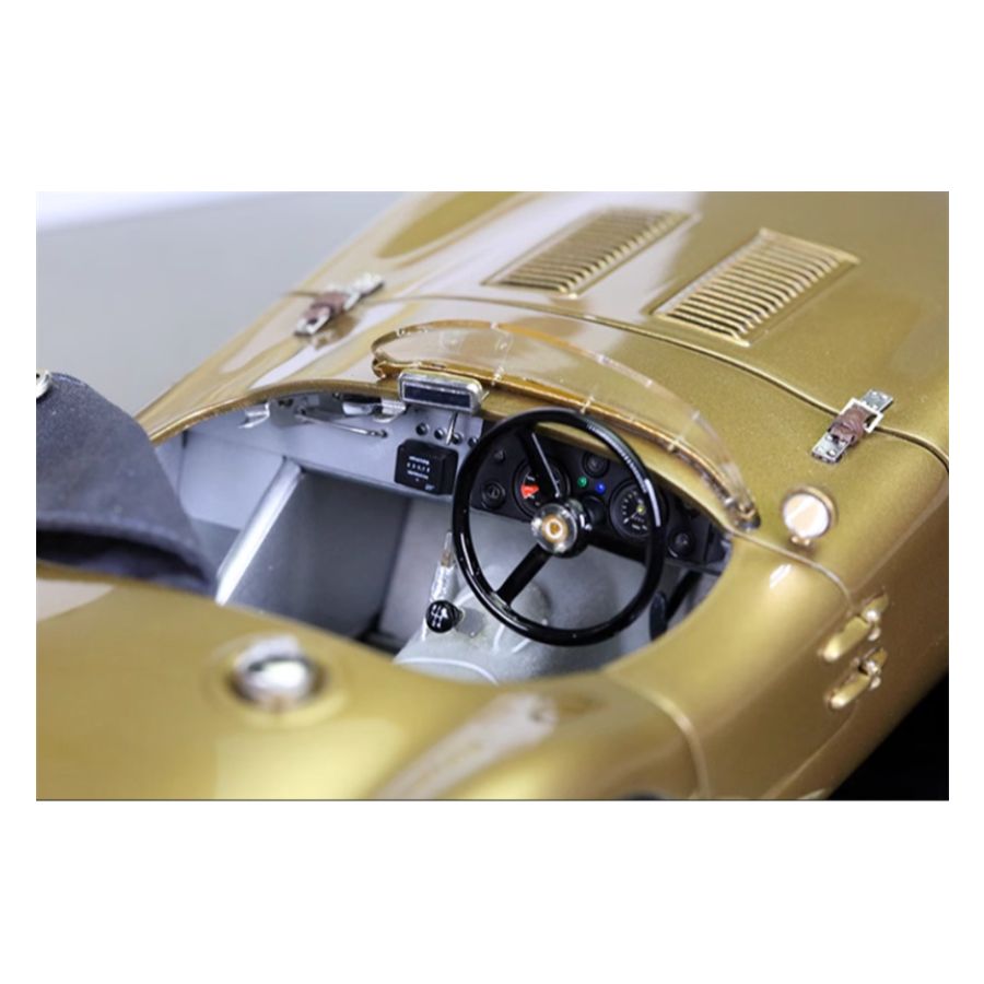 CMC Jaguar C-Type 1952 25th Anniversary Edition golden Limited Edition 1:18 DIECAST Car