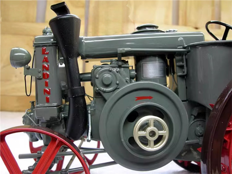 Universal Hobbies SUPER LANDINI Italian classical agricultural tractor 1:16 Truck Pre-built Model
