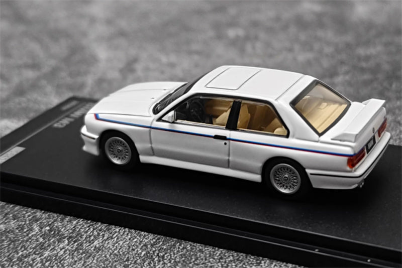 Almost Real BMW M3 E30 White 1:64 Car Pre-built Airliner Model Display view2