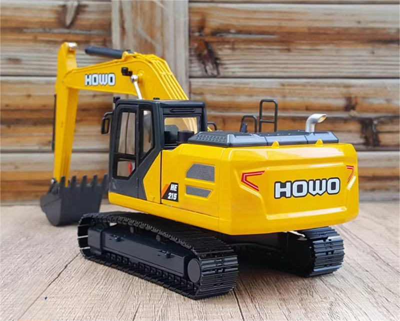 HOWO HE215 excavator 1:35 Truck Pre-built Model