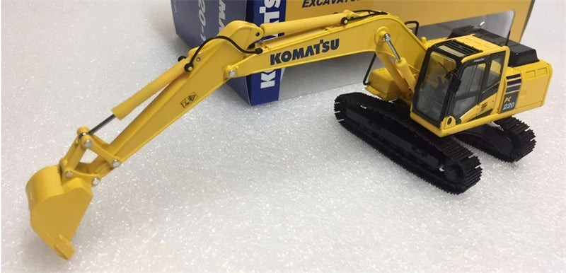 1:50 PC220-10 w/ yellow hammer KOMATSU DIECAST Model