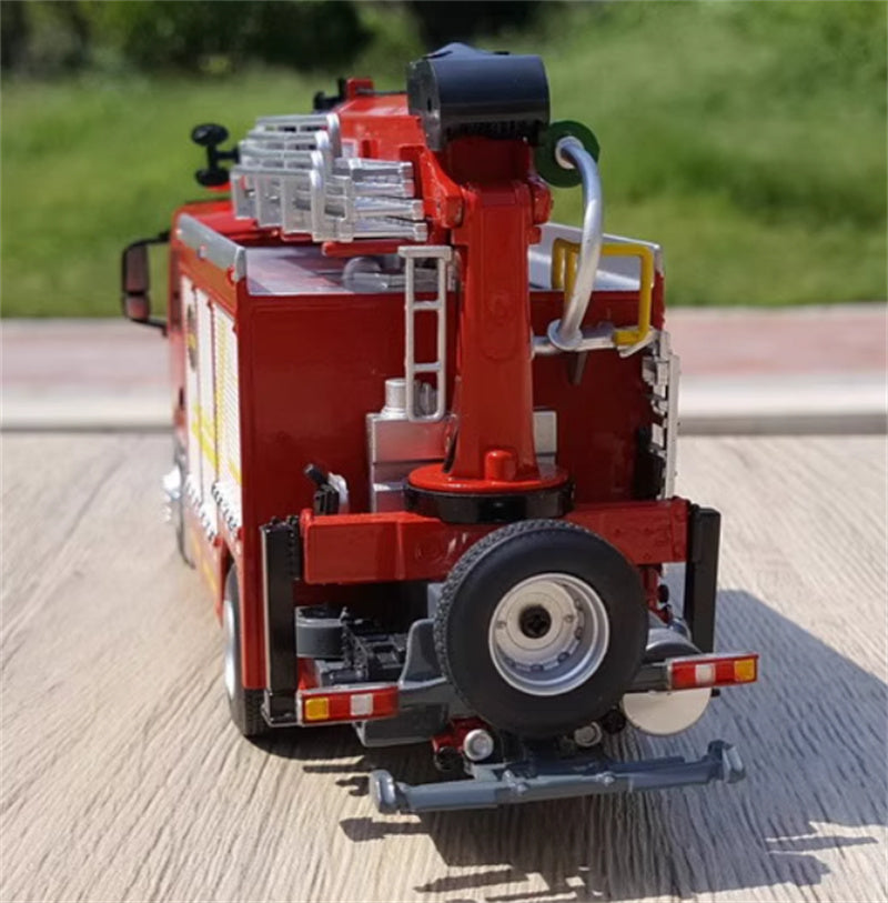 JIEDA Man Urban Main Battle Fire Truck Red 1:43 Truck Pre-built Model