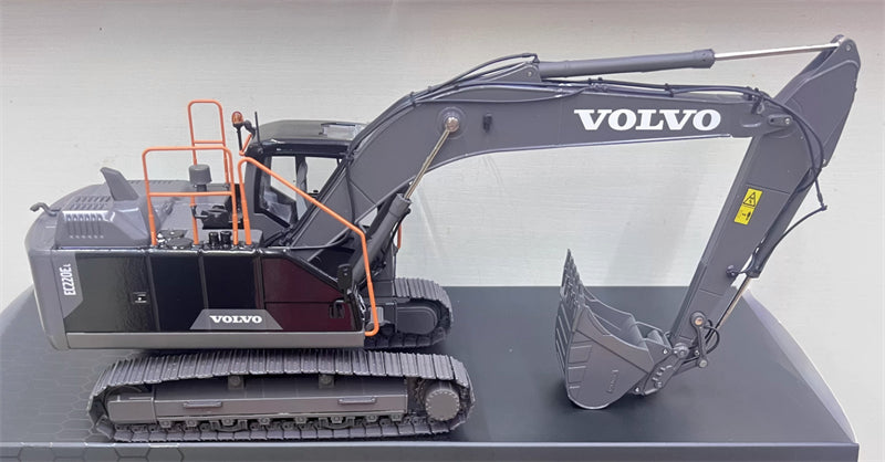 1:32 VOLVO EC220E AT Collections Limited Black Edition DIECAST Model