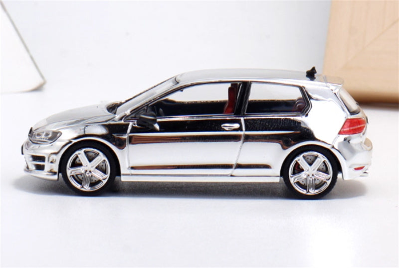 ZOOM Volkswagen Golf 7R Small Steel Cannon silver plating 1:64 Car Pre-built Model view3