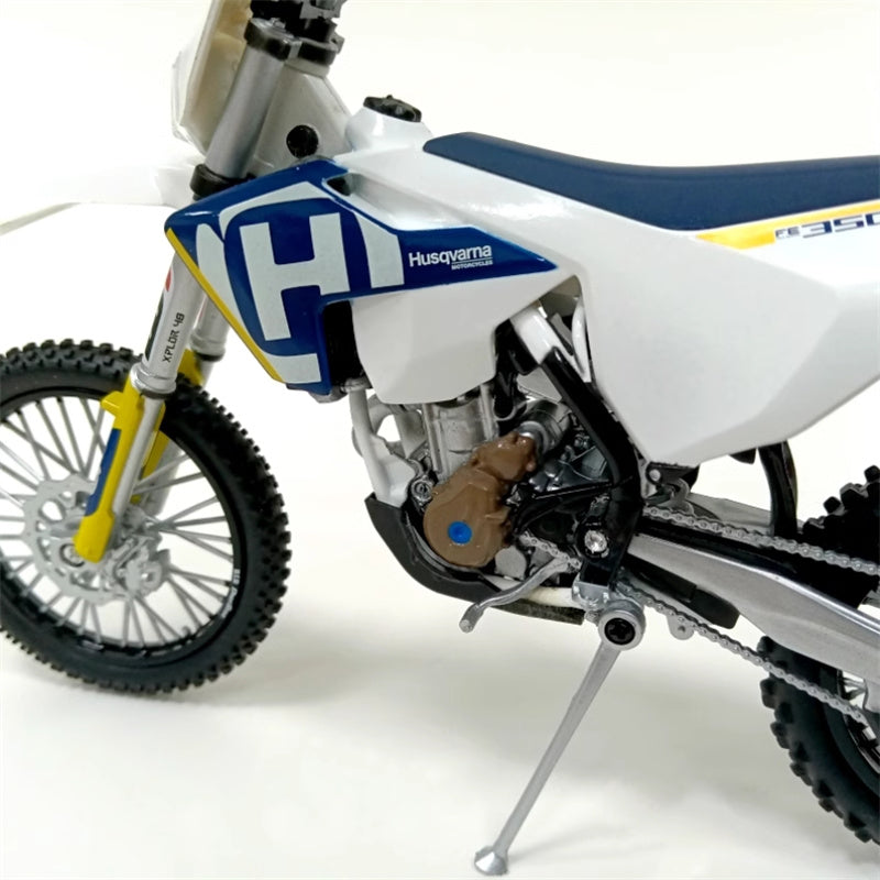 Husqvarna FE350/18 off-road racing motorcycle 1:12 motorcycle Pre-built Model