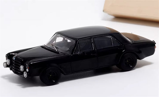 Liberty 64 Mercedes Benz 300SEL AMG W109 black 1:64 Car Pre-built Airliner Model Display view1