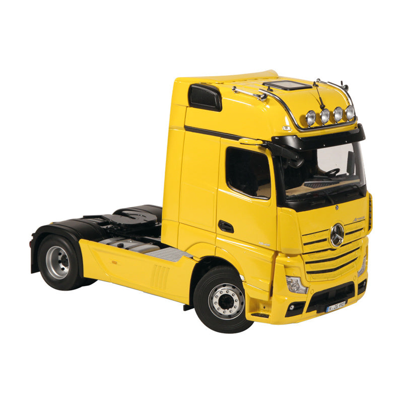 NZG Mercedes Benz Actros GigaSpace 4x2 Yellow 1/18 DIECAST Truck Lorry