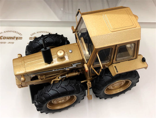 Universal Hobbies FORD COUNTY 1174 tractor gold Limited Edition 50th anniversary 1:32 Truck Pre-built Model