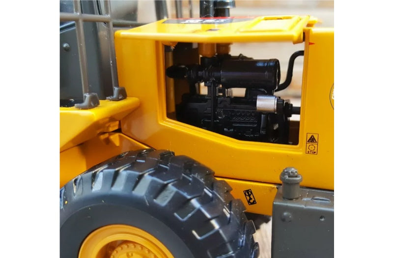 XGMA Machinery Loader Yellow 1:35 Truck Pre-built Airliner Model Display view9