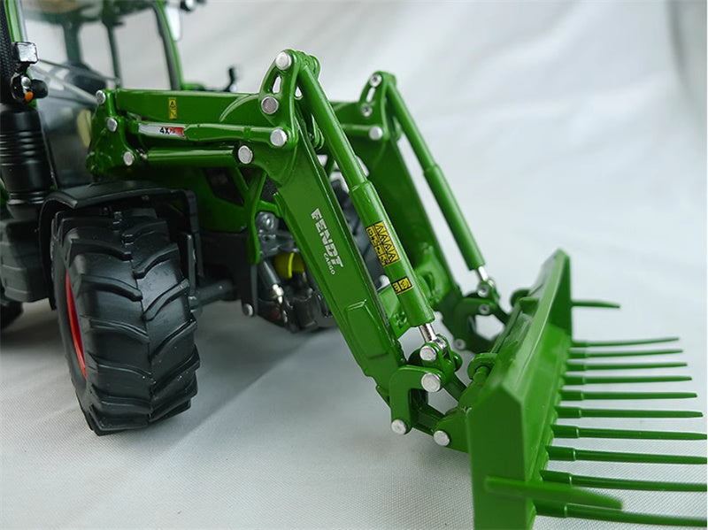 USK Fendt 313 Vario Front Loader Green 1:32 Truck Pre-built Model