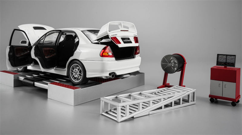 1:18 Mitsubishi Lancer Evolution IV GSR  Scotia White W / Dyno MOTORHELIX Limited Edition 999PCS ONLY DIECAST Model