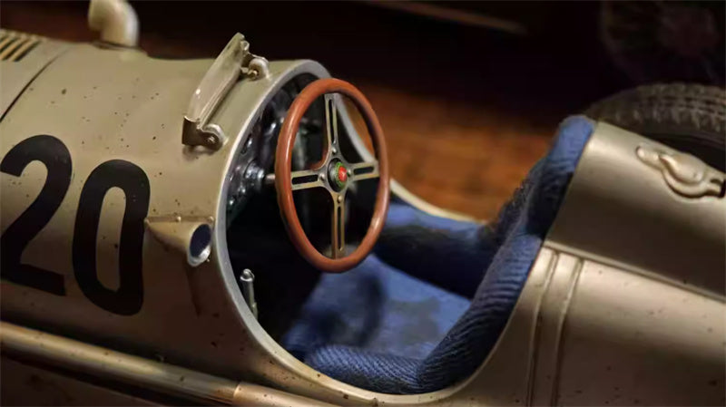 CMC Mercedes Benz W25 Eifelrennen 1934 Brauchitsch 20th ANNIVERSARY Limited Edition 1000PCS ONLY 1:18 Car Pre-built Model view2