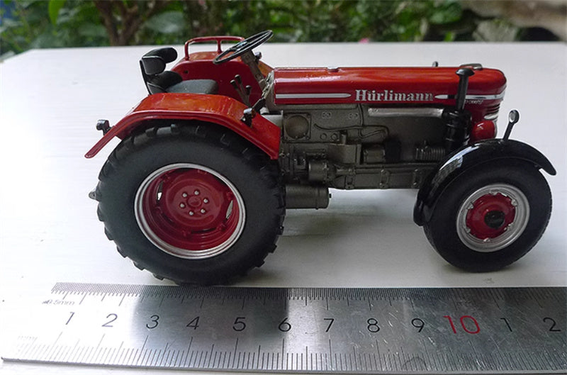 SCHUCO Hurlimann D 200 S. rot European classical tractor 1:32 Truck Pre-built Model