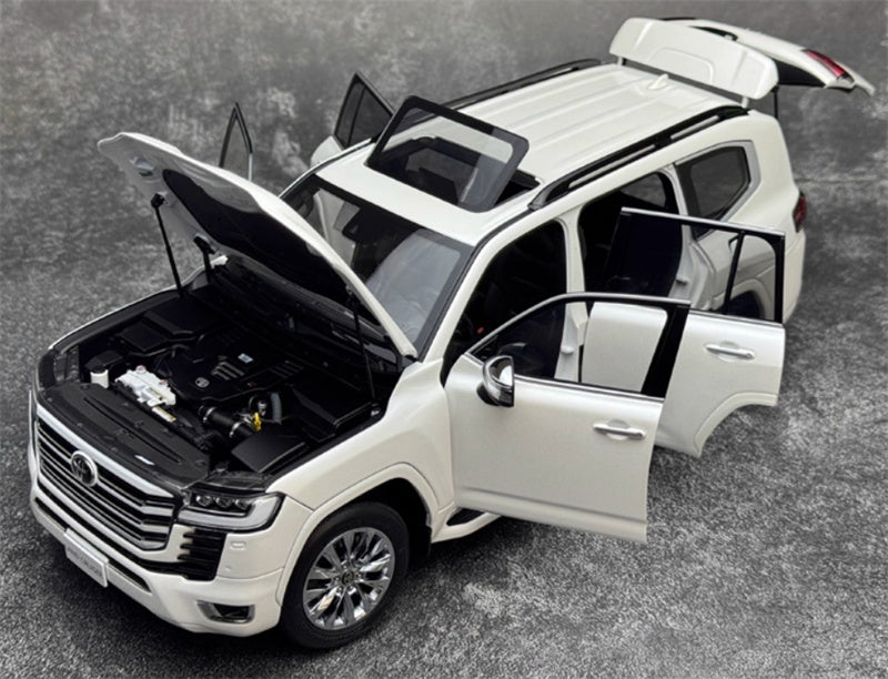 LCD-MODELS Toyota Land Cruiser LC300 ZX SUV white 1:18 Car Pre-built Model view8
