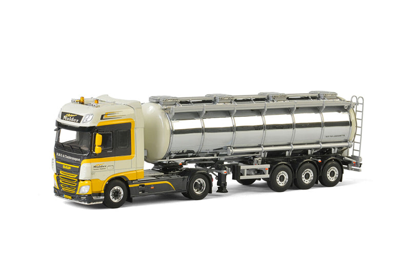 WSI DAF XF SUPER SPACE CAB 4x2 TANK TRAILER - 3 AXLE Peter Mulder 1:50 Truck Pre-built Model