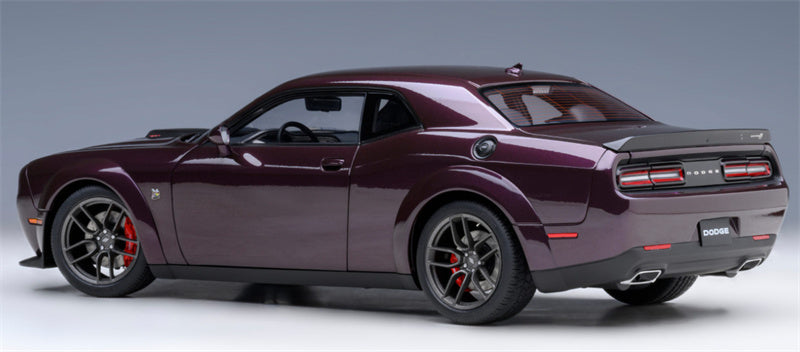 AUTOART Dodge Challenger R/T Scat Pack Widebody 2022 maroon 1:18 Car Pre-built Model view5