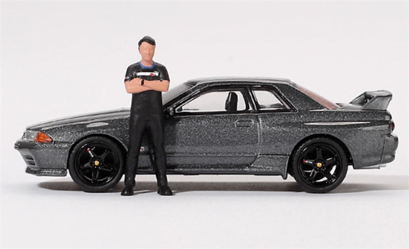 MINIGT Nissan Skyline GT-R (R32) Nismo w/ Figure grey 1:64 Car Pre-built Model view3