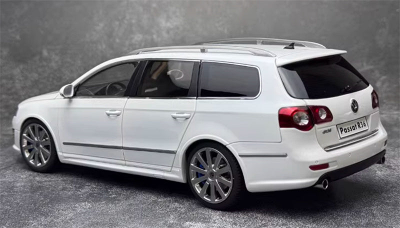 NZG Volkswagen VW Passat Estate R36 Classic ceramic jar Car Diamond white with pedal Limited Edition 299PCS ONLY 1:18 Car Pre-built Model view5