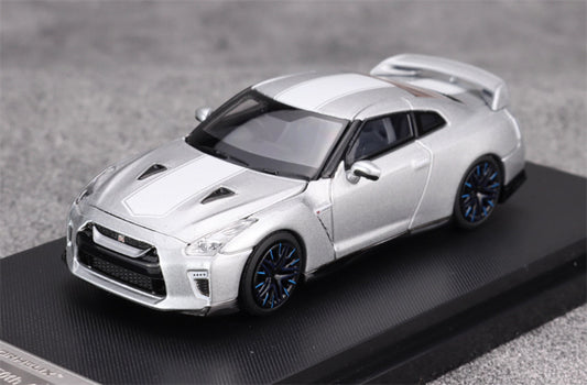 MOTORHELIX Nissan GT-R R35 50th Anniversary Edition Silver Limited Edition 999PCS ONLY 1:64 Car Pre-built Model view1